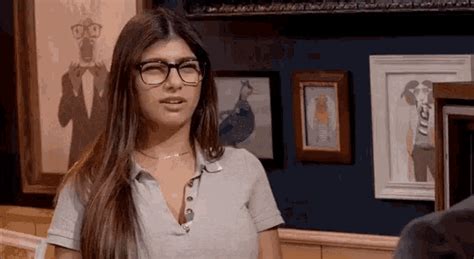 mia khalifa gifs|Mia Khalifa Gif Porn GIFs 